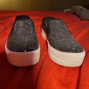 Womens Guess shoes slip on